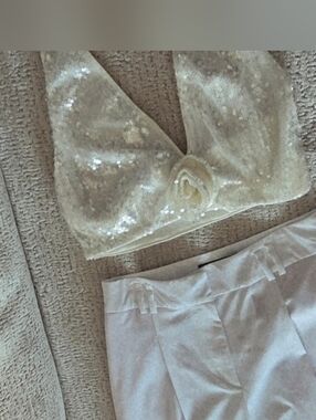 Zara NWT Ivory Sequin Halter Top with Rosette – Special Occasion
D